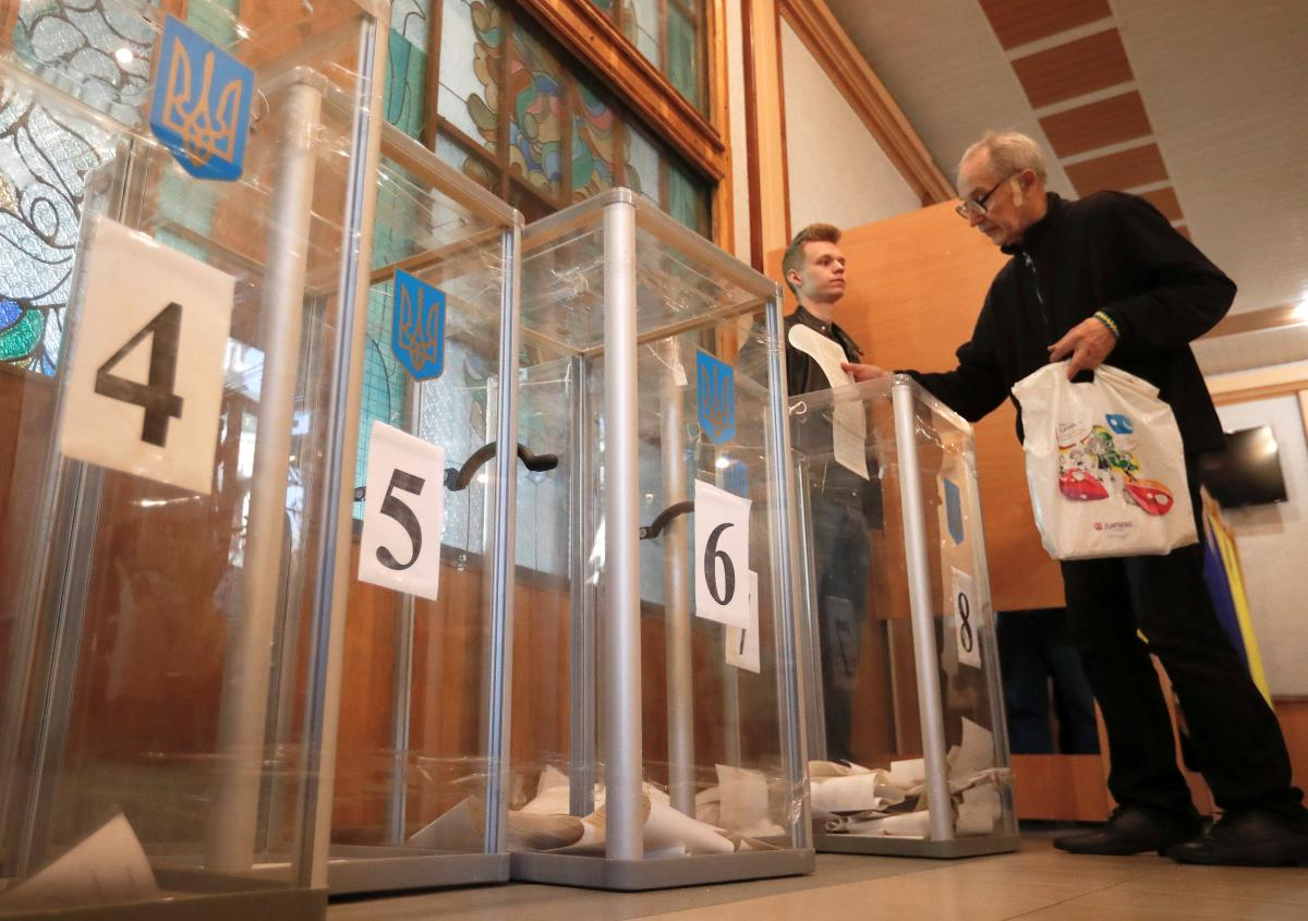 По Луганской области в список избирателей внесено на момент начала голосования внесено более 300 тысяч человек