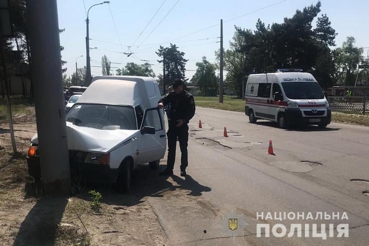 Полицейские Луганщины быстро нашли водителя, из-за которого произошло ДТП с пострадавшими (фото)