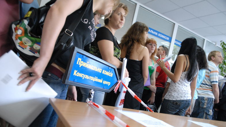 На Луганщине запустили специальную образовательную программу для детей с оккупированных территорий