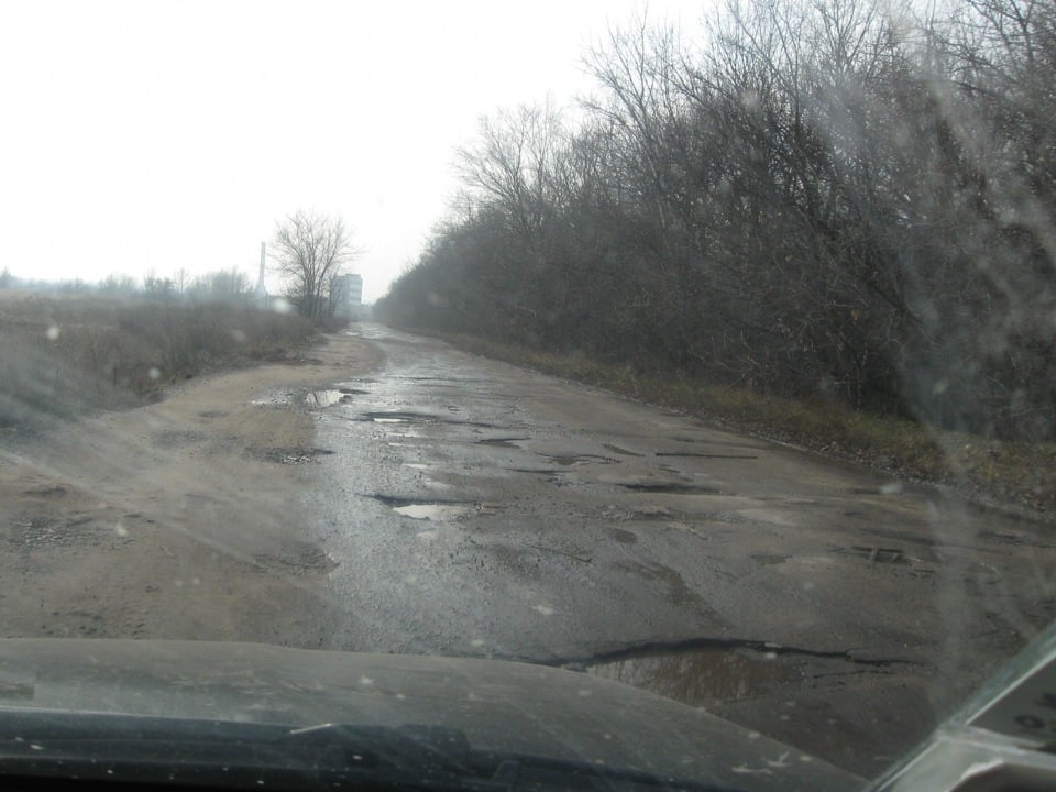 На Луганщине могут появиться дороги - на их ремонт выделили деньги в ЛОВГА