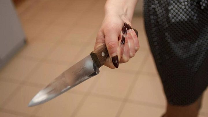 В Луганске женщина “убрала” соперницу, а ее друг свидетеля убийства