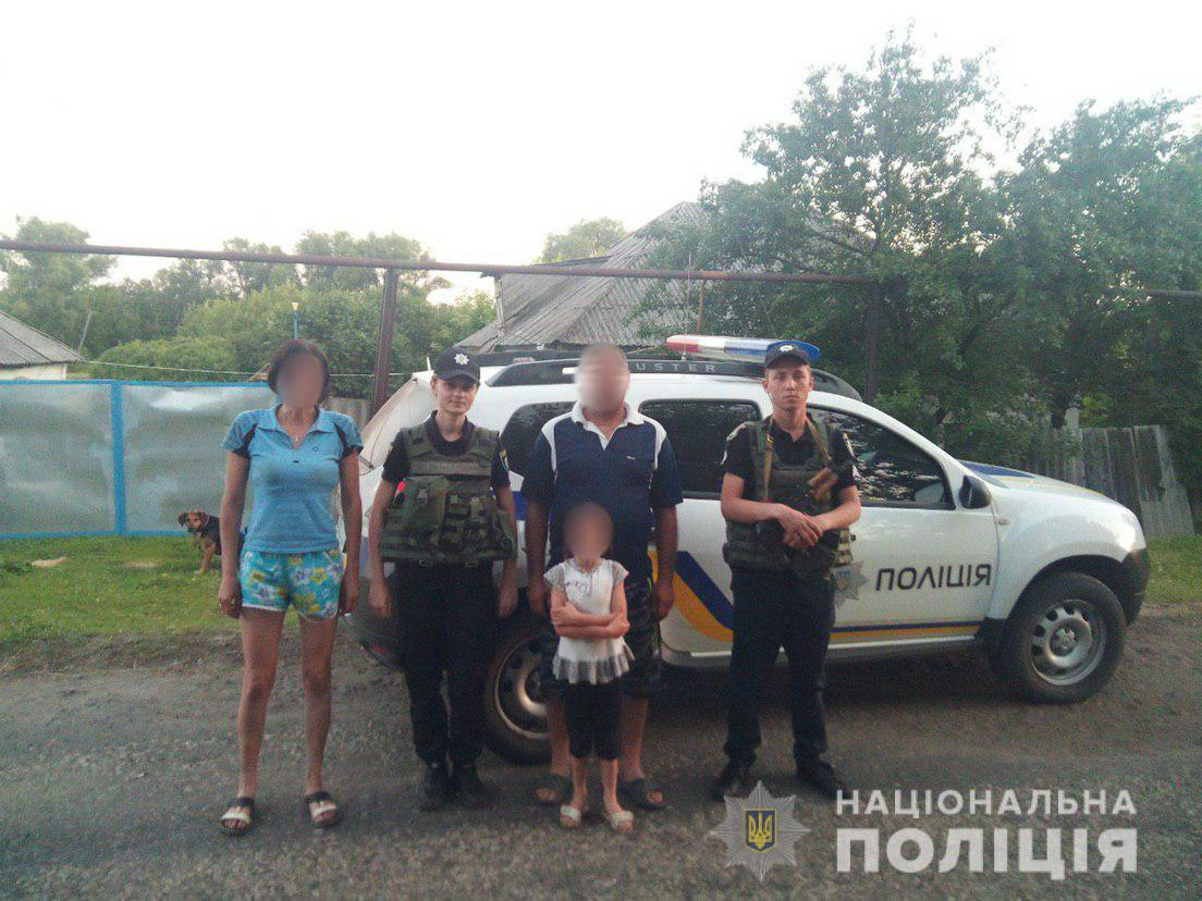В Луганской области две девочки сбежали от родителей из-за пьющих матерей