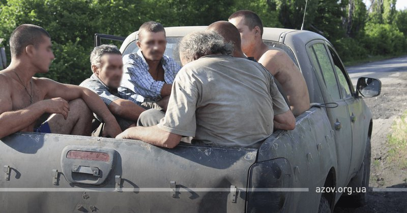 В Донецкой области бойцы батальона «Азов» задержали банду мародеров (фото)