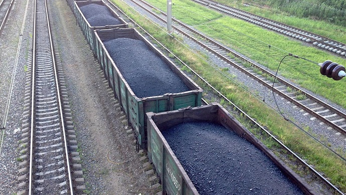 «Укрзализниця» в случае восстановления ж/д сообщения с ОРДЛО намерена почти вдвое увеличить перевозки железной руды и черных металлов