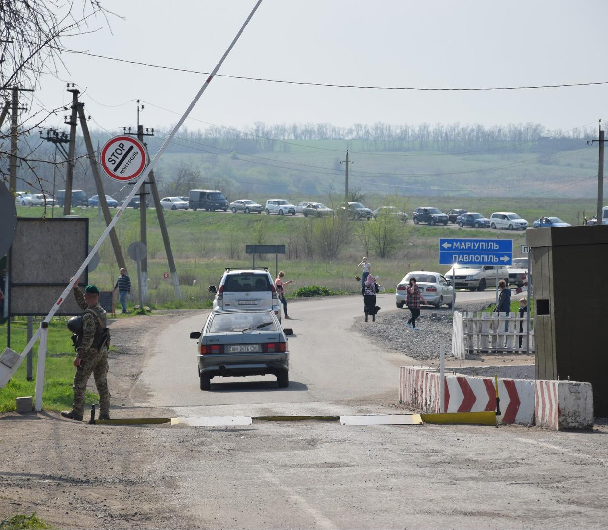 Ситуация в КПВВ: в “Новотроицком” стоит больше всего машин