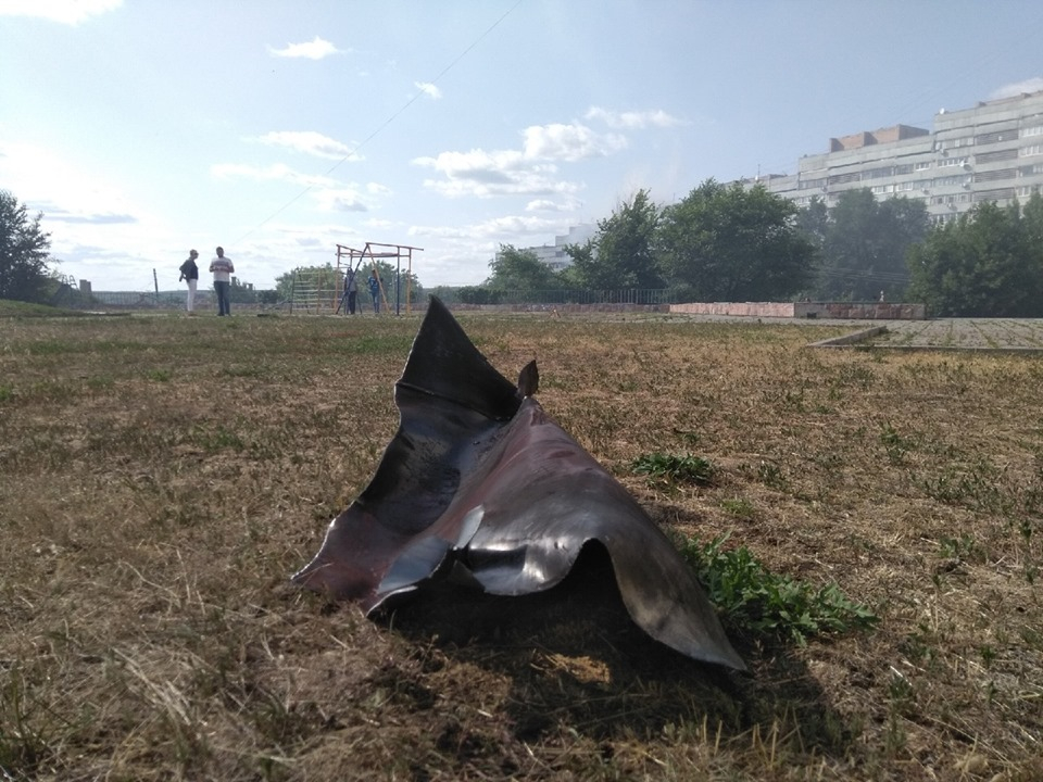 В центре Луганска взорвался газовый баллон и начался пожар (фото)