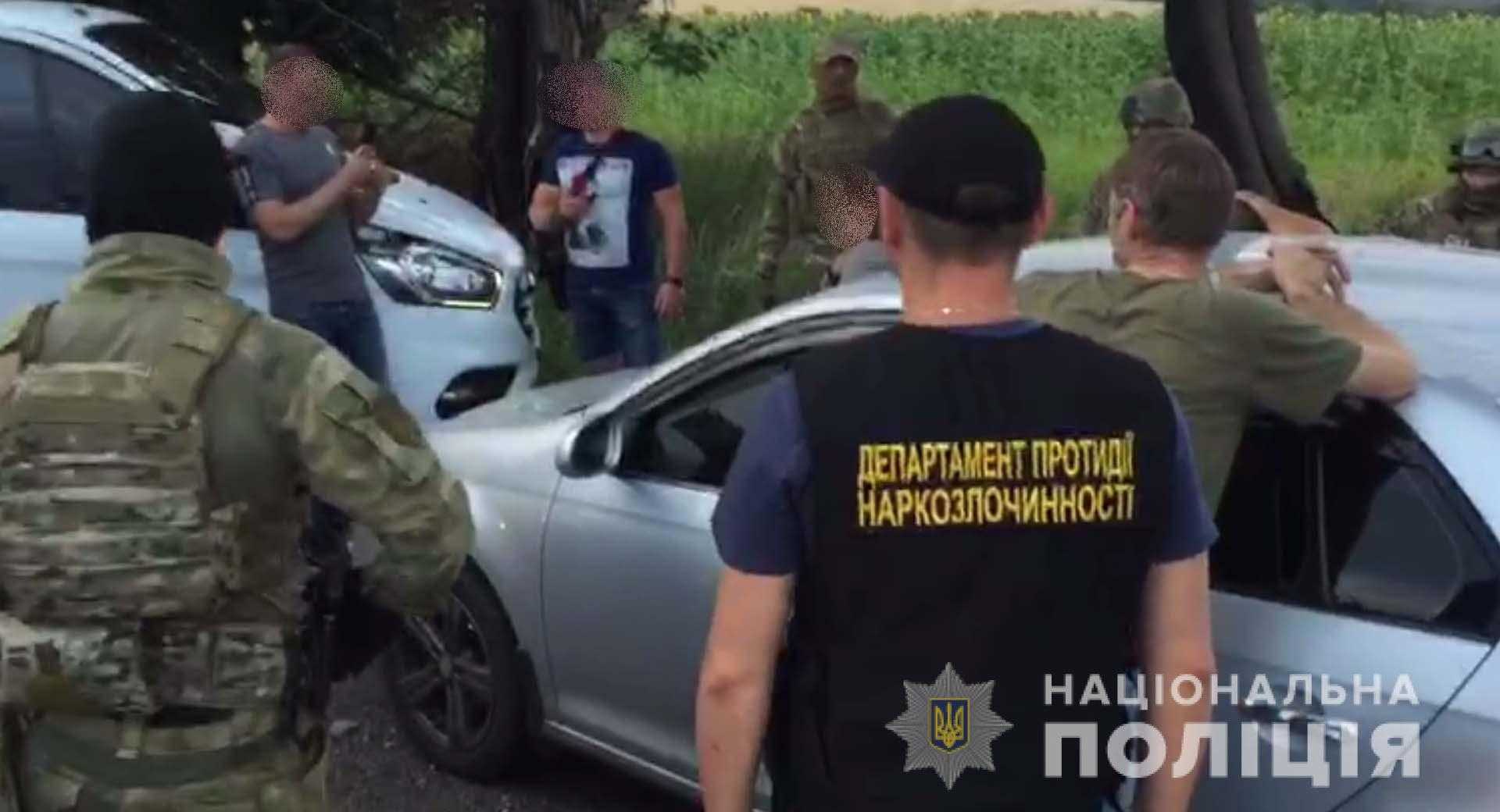 Спецслужбы накрыли наркогруппировку в Днепропетровской и Запорожской областях (фото, видео)