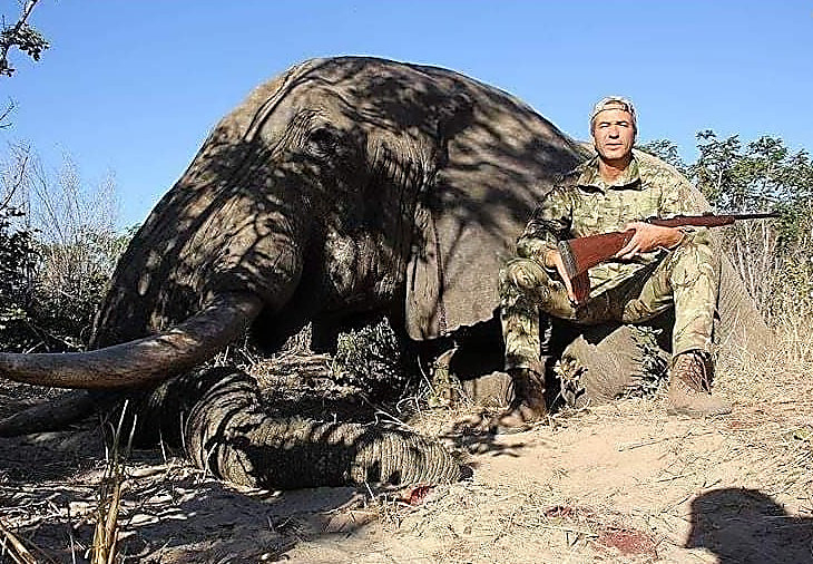 Кандидат в Раду от партии «За життя» убивает животных за деньги (фото)