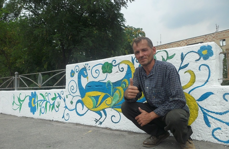 Художник-патриот из Запорожья запустил краудфандинг, чтобы раскрасить улицы
