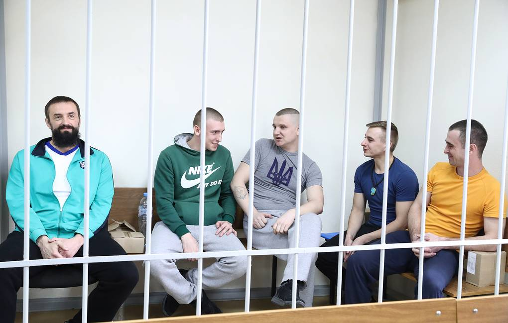 Московский суд оставил под арестом украинских моряков