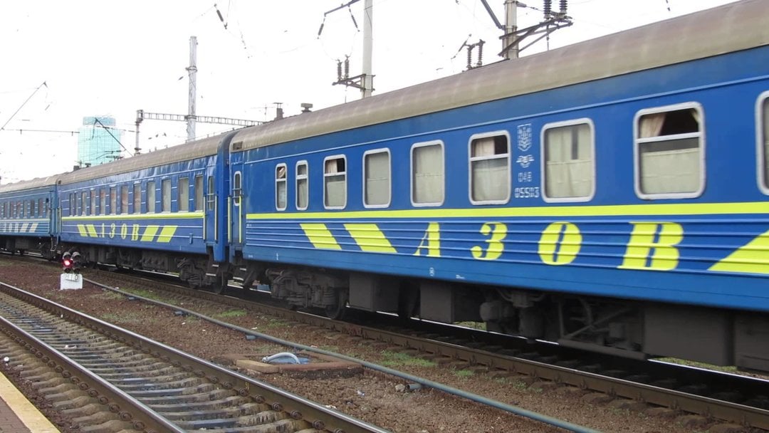 В Мариуполь из Киева начнет ездить дополнительный поезд