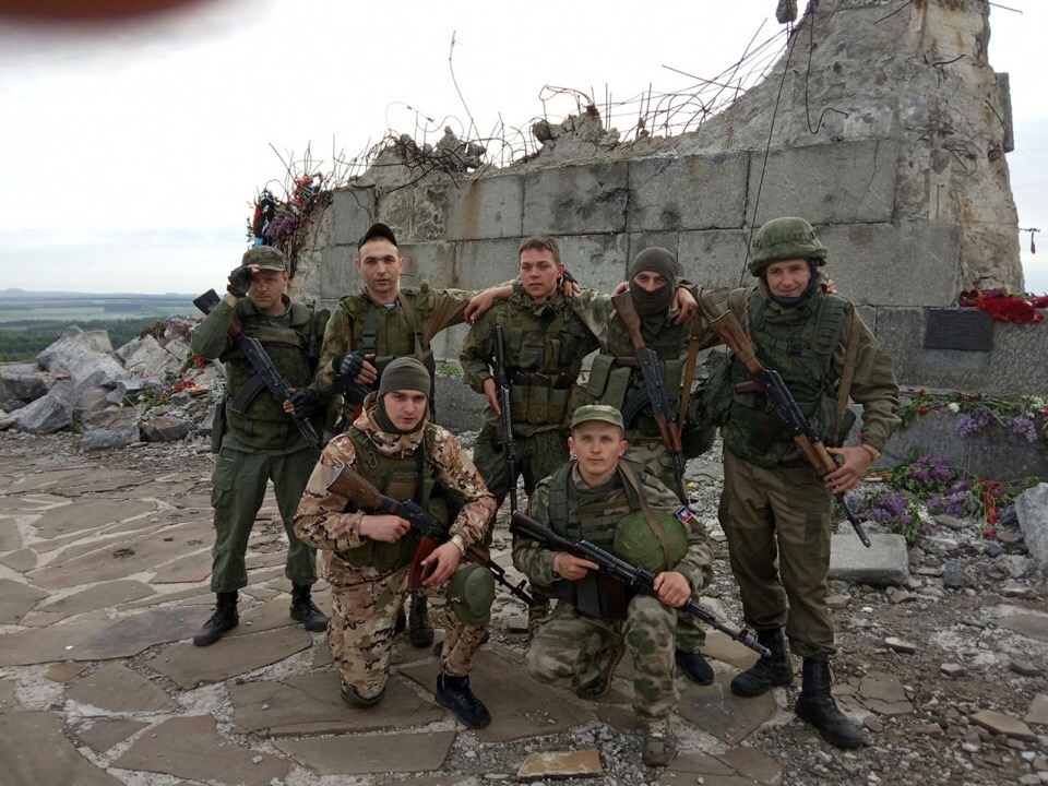 В Донецке набирают боевиков для «сложных задач». Обещают платить в 10 раз больше (фото)