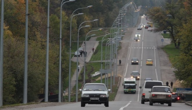 В Харькове на замену новых флагов на Белгородском шоссе выделили 300 тысяч гривен