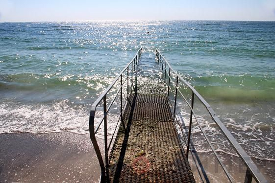 Люди с инвалидностью смогут отдохнуть на пляже в Кирилловке