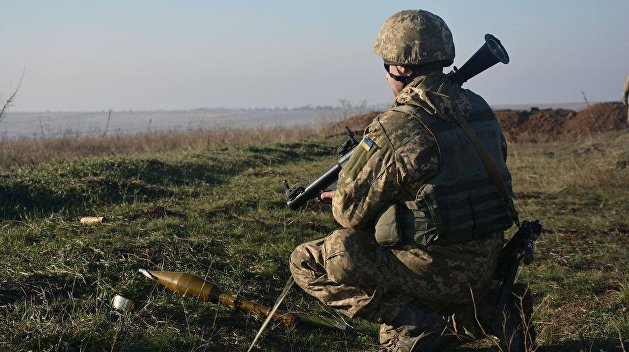 Штаб ООС: боевики почти десять раз открывали огонь по украинским военным