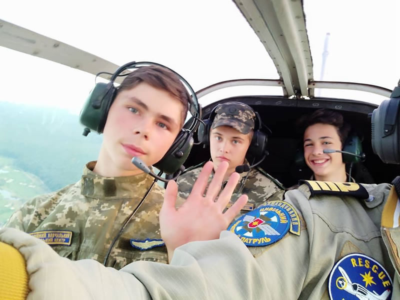 В Харькове готовят летчиков с 12 лет: где можно начать обучение