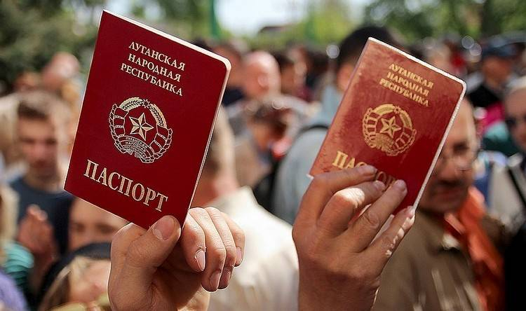 Миссия ОБСЕ заметила очереди на выдачу «паспортов ЛНР» в Алчевске