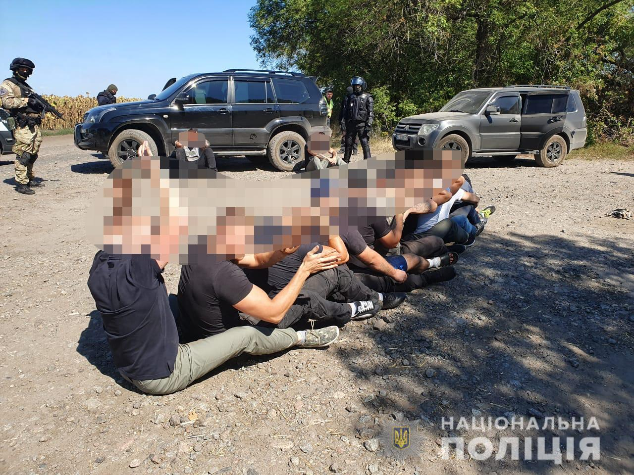 На Харьковщине задержали банду рейдеров (фото)