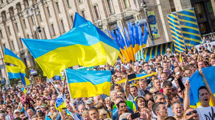 Большинство украинцев ценит День независимости, но 4% - считают ошибкой