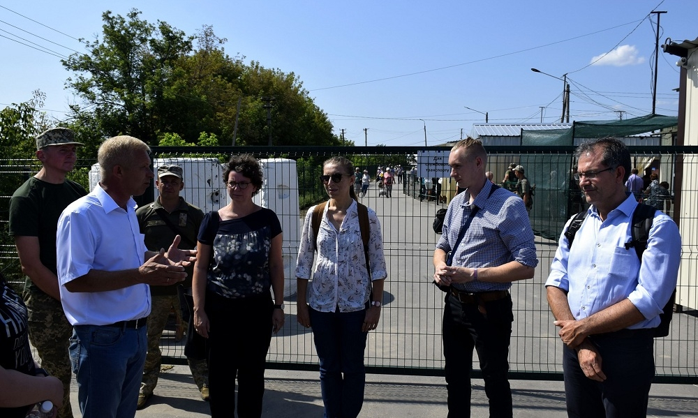 Гуманитарную ситуацию в Станице Луганской, Славянске и Лисичанске изучает международная группа