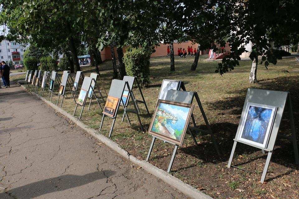 Лисичанские художники представят свои работы под открытым небом