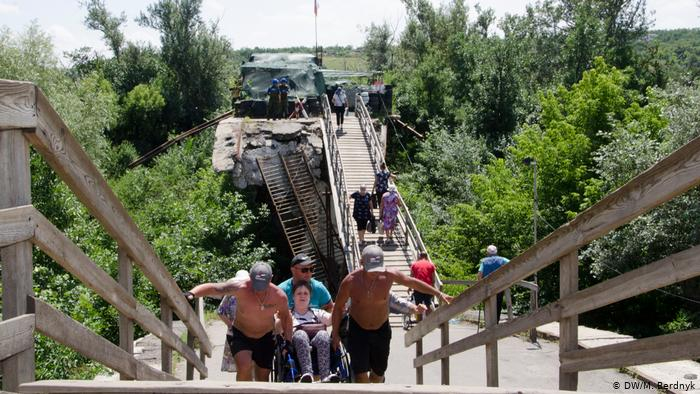 Украина в Минске заявила о деполитизации строительства моста в Станице