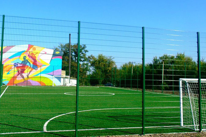 На Луганщине появилось новое футбольное поле