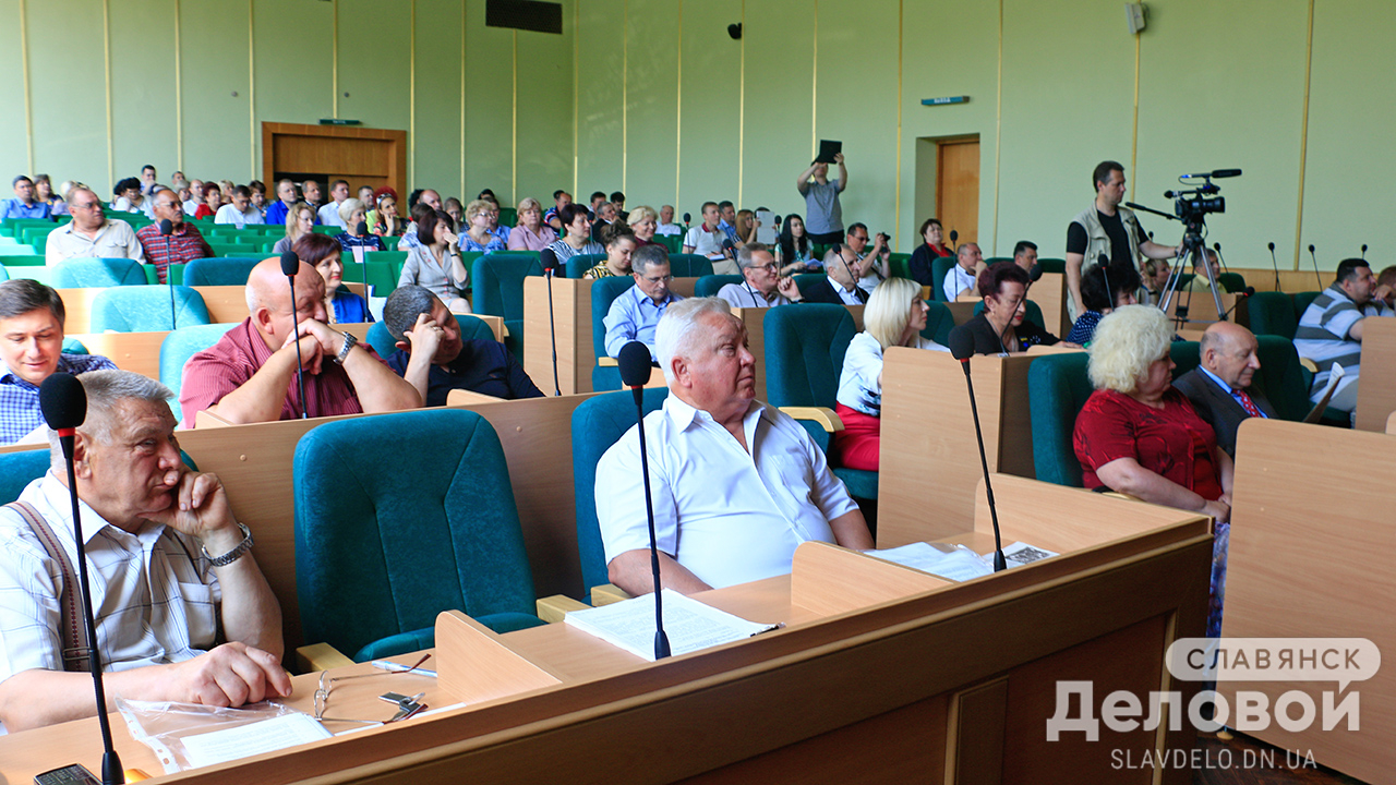 В Славянске хотят уволить секретаря городского совета