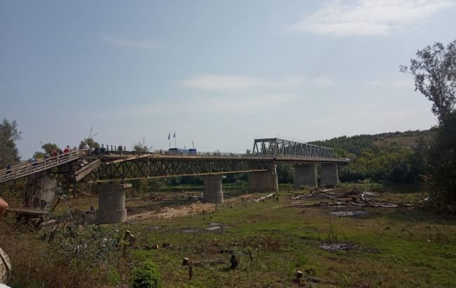 В Станице Луганской установили веб-камеру на мосту, за работой теперь можно следить в реальном времени