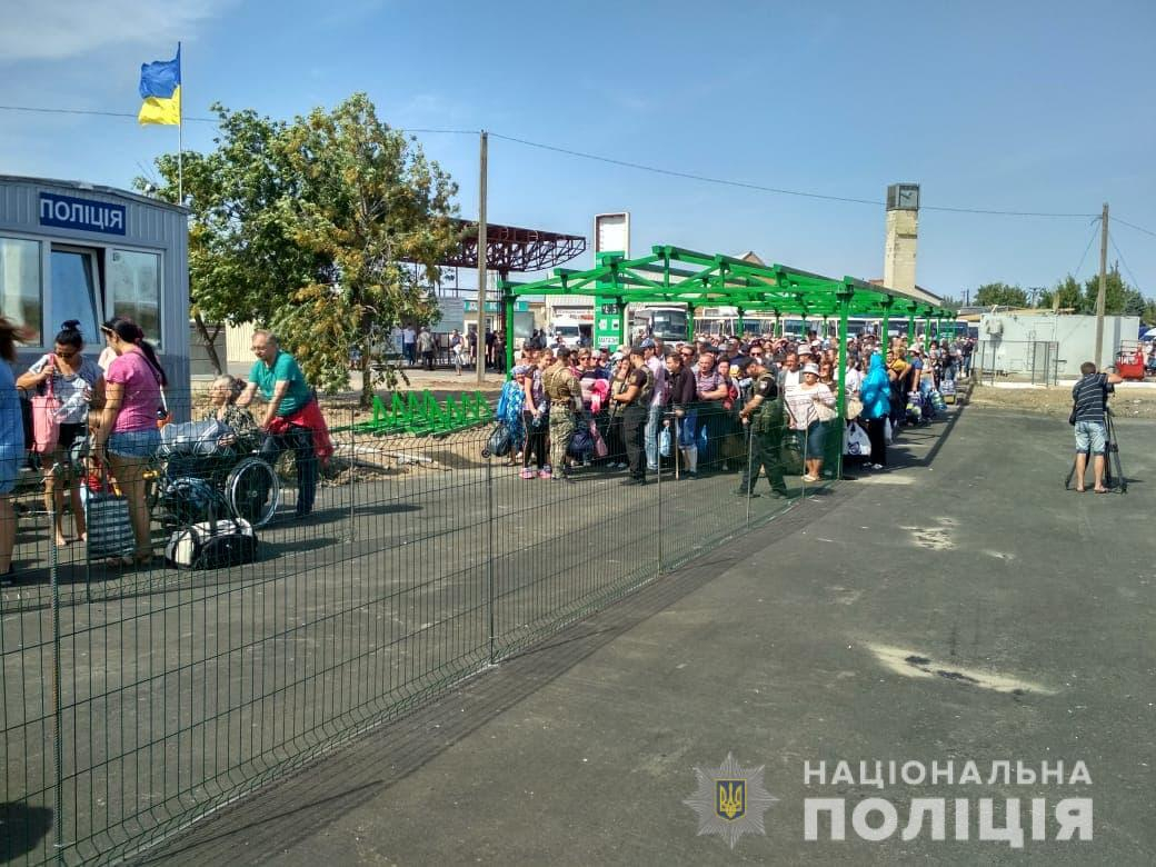 Закрытие КПВВ в Станице Луганской на время моста - слухи