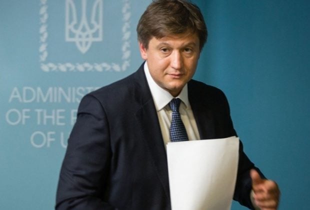 Зеленский официально уволил Данилюка с должности секретаря СНБО