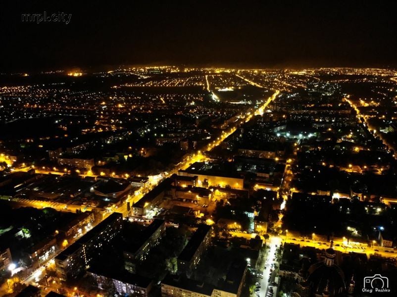 Мариуполь с высоты птичьего полета ночью: впечатляющие фото