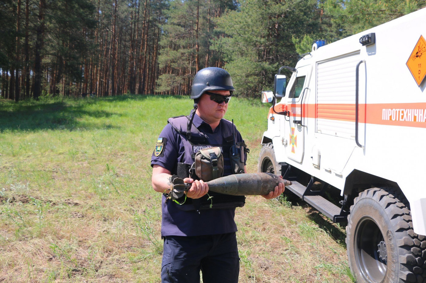 На Луганщине саперы обезвредили 54 взрывоопасных боеприпасов