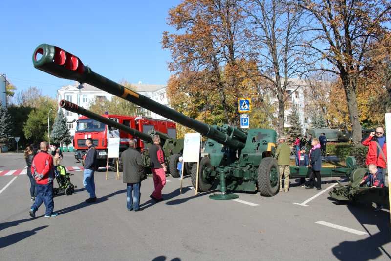 В Краматорске началось празднование Дня защитника Украины: фото