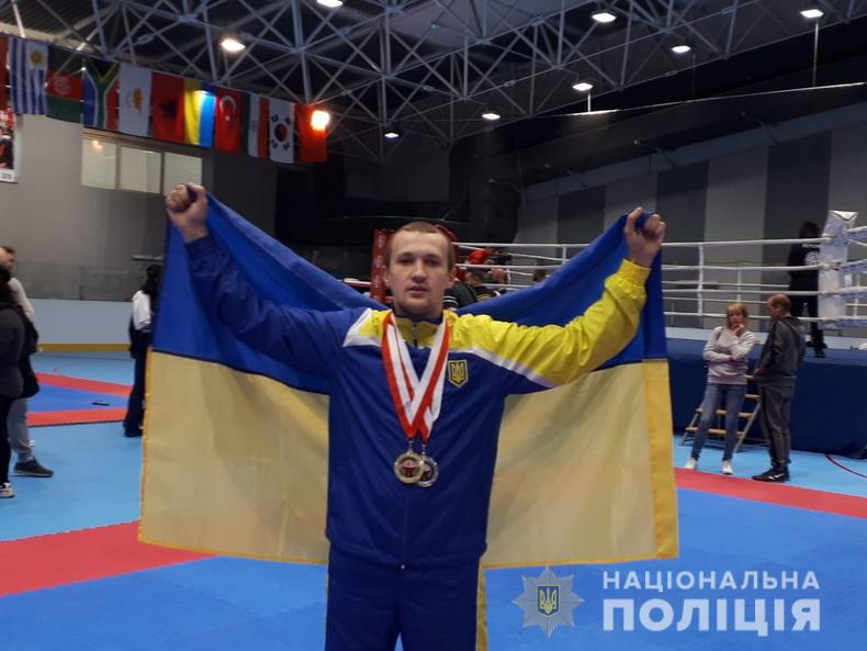 Полицейский Луганщины стал чемпионом мира по кикбоксингу WKA