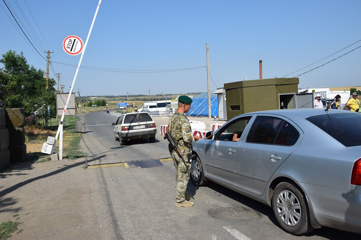 Ситуация на КПВВ на Донбассе: в очередях скопилось 270 авто