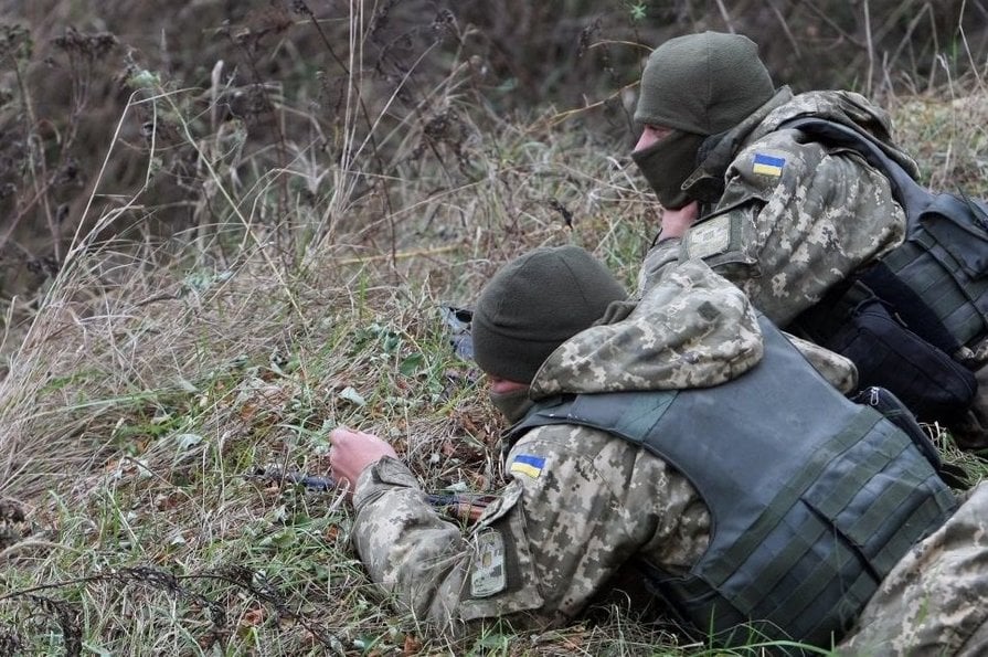 День в ООС: боевики обстреляли район Золотого