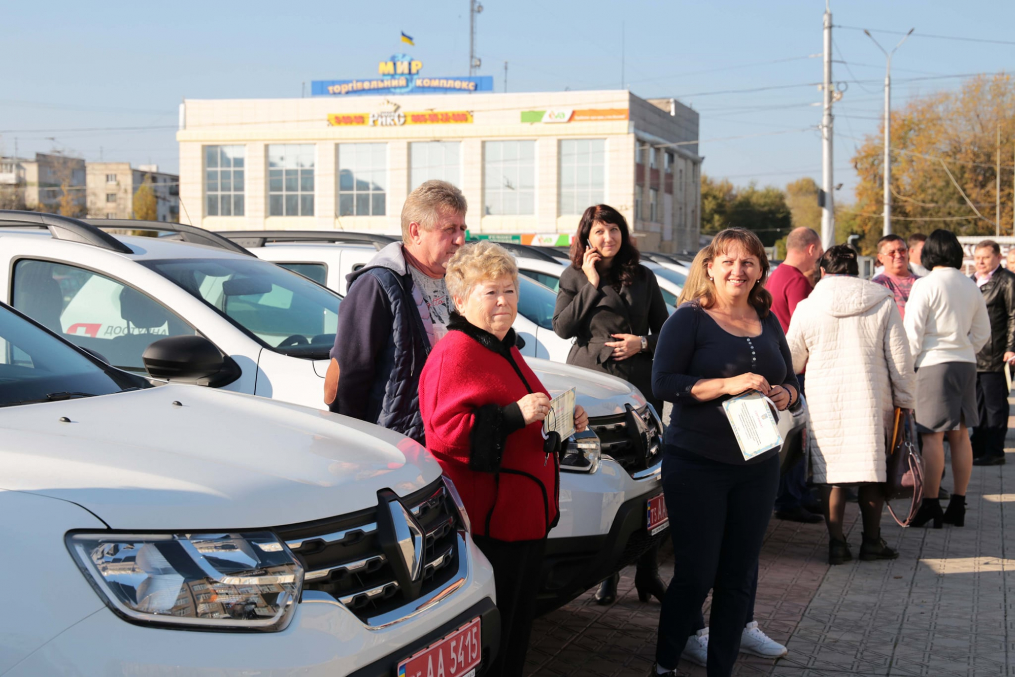 Амбулатории Луганщины получили 13 автомобилей