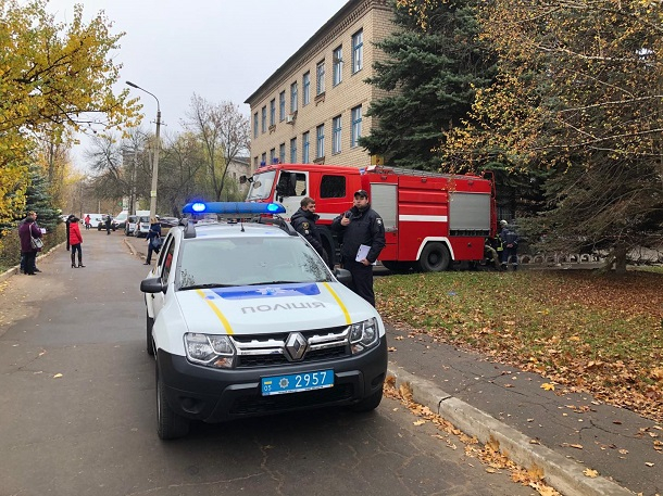 В Краматорске и Славянске "заминировали" больницы