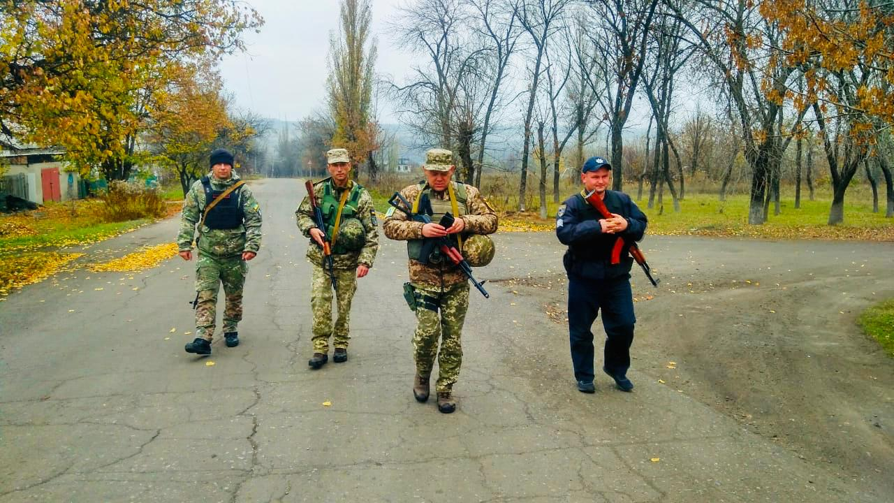 Полиция патрулирует Золотое и держит ситуацию под контролем: фотофакт