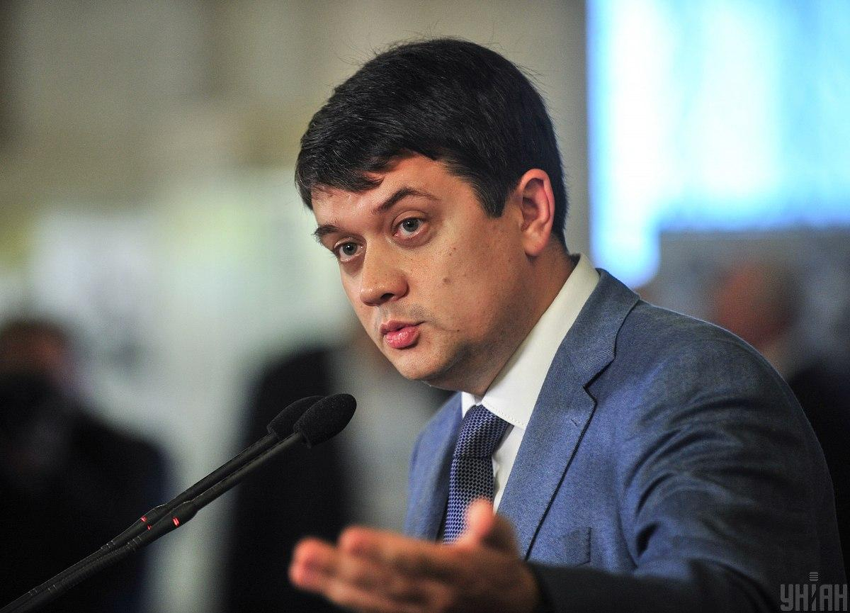 Разумков прокомментировал скандал вокруг общения Зеленского с ветеранами