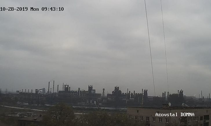 В Мариуполе к приезду Зеленского меткомбинат Ахметова прекратил выбросы