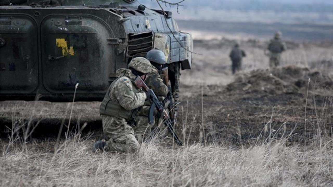 Оккупанты 10 раз обстреляли украинские позиции: 4 раненых