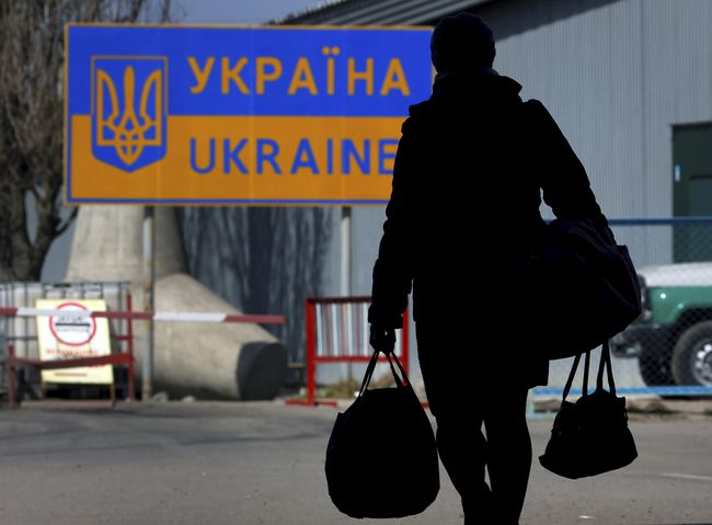 МВОТ опубликовал статистику пересечения пунктов пропуска на Донбассе в октябре