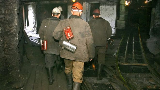 В Донецке шахтеры в подземной западне