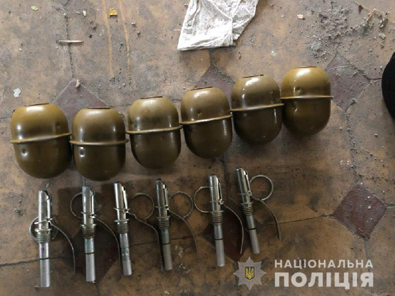 Житель Авдеевки получит от 3 до 7 лет лишения свободы за желание сбыть оружие и боеприпасы