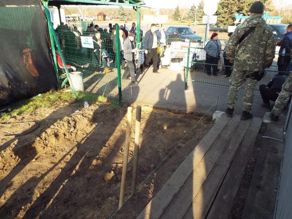 В КПВВ "Станица Луганская" появится дополнительная полоса для проверки граждан