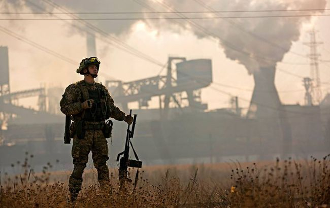 День в ООС: 11 обстрелов со стороны боевиков, ранен украинский военный