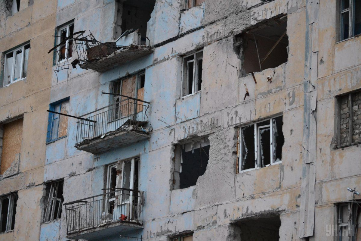 Оккупанты уничтожили жилой дом возле Авдеевки, - штаб ООС