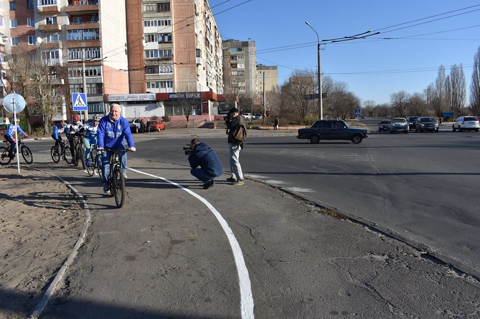 И.о. мэра Северодонецка протестировал новую велодорожку